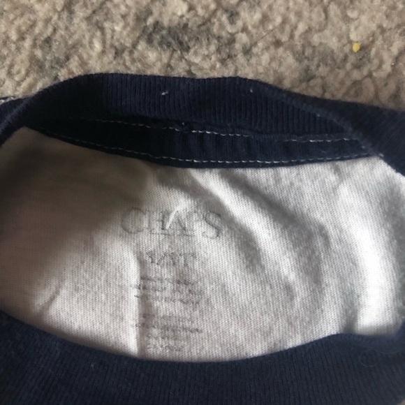 2 boys shirts (Chaps and Eddie Bauer) - Picture 5 of 5